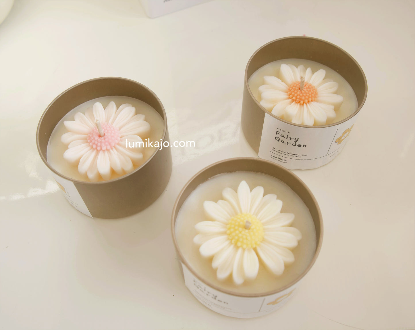 Daisy Candle - White Pastel Pink