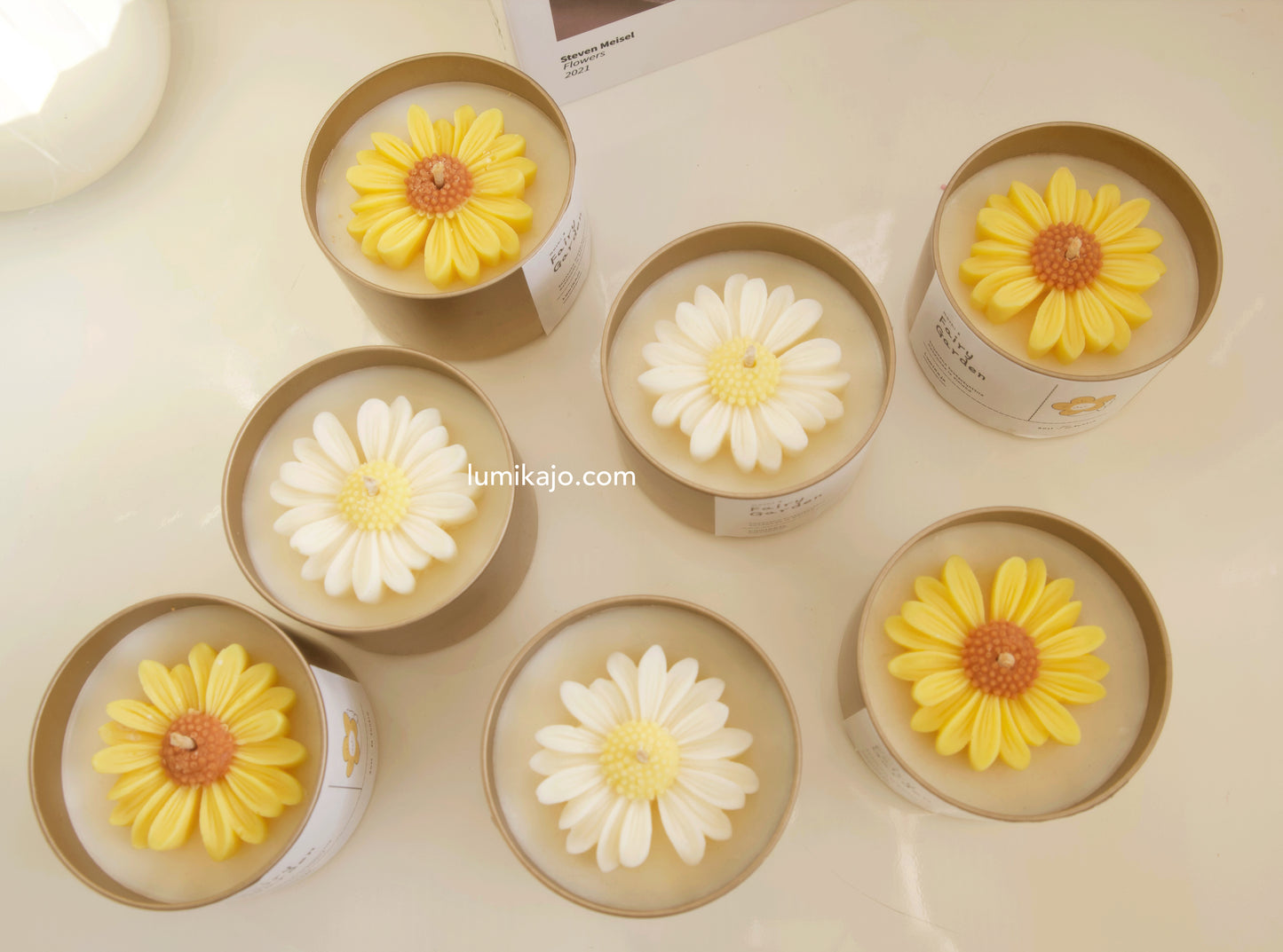 Daisy Candle - White Yellow